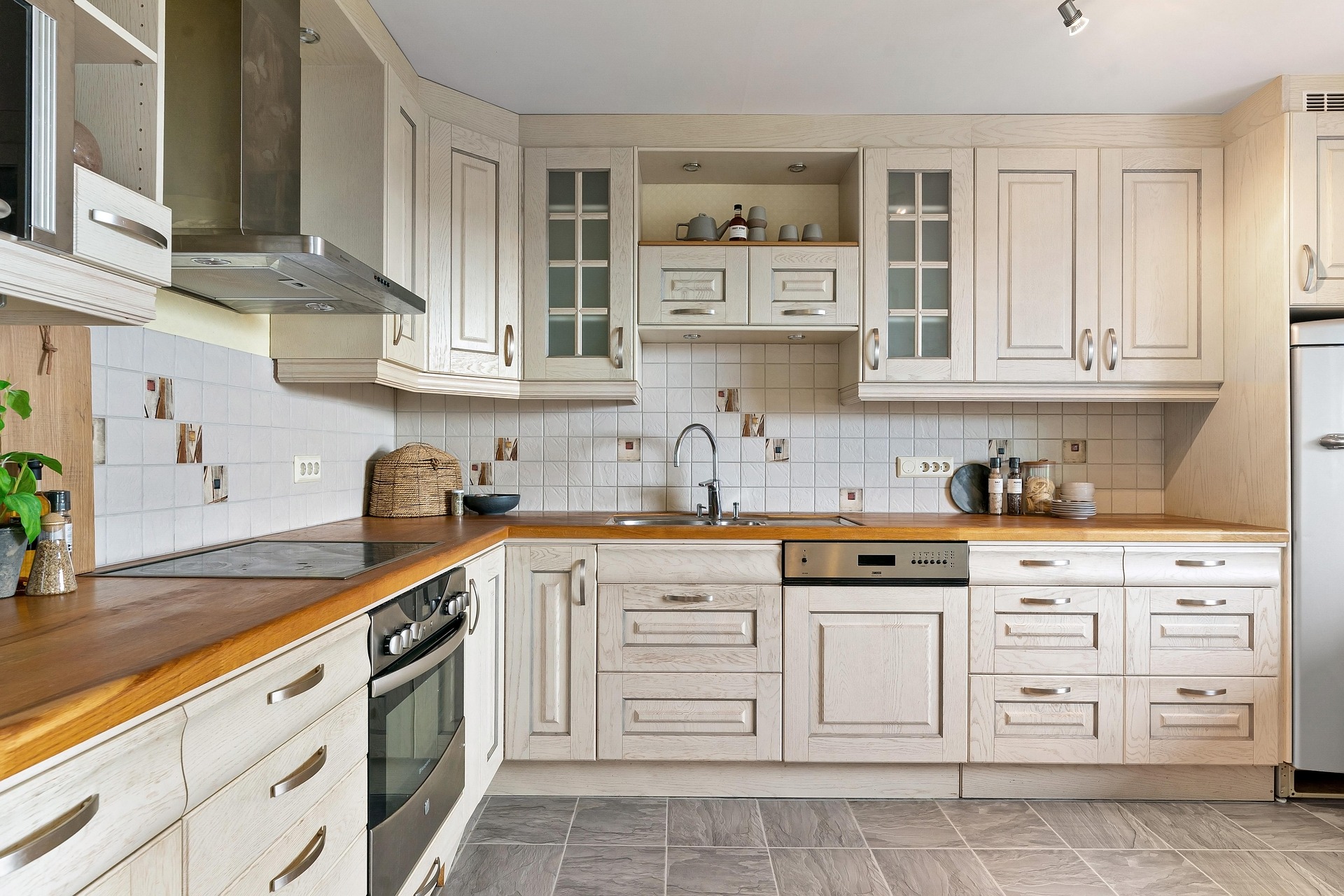 Complete Kitchen Cleaning
