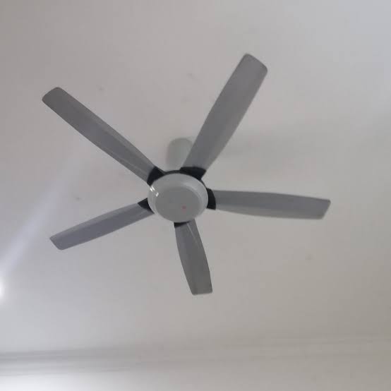 Fan Blades not spinning